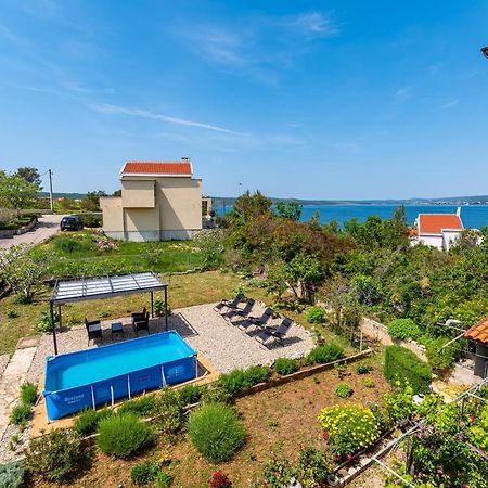 Apartment Sea And Mountain With Pool Novigrad  Стая снимка