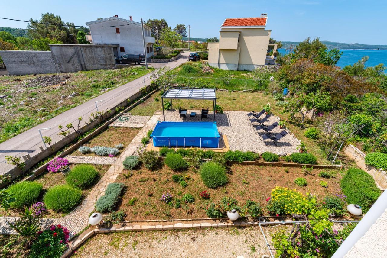 Apartment Sea And Mountain With Pool Novigrad  Стая снимка