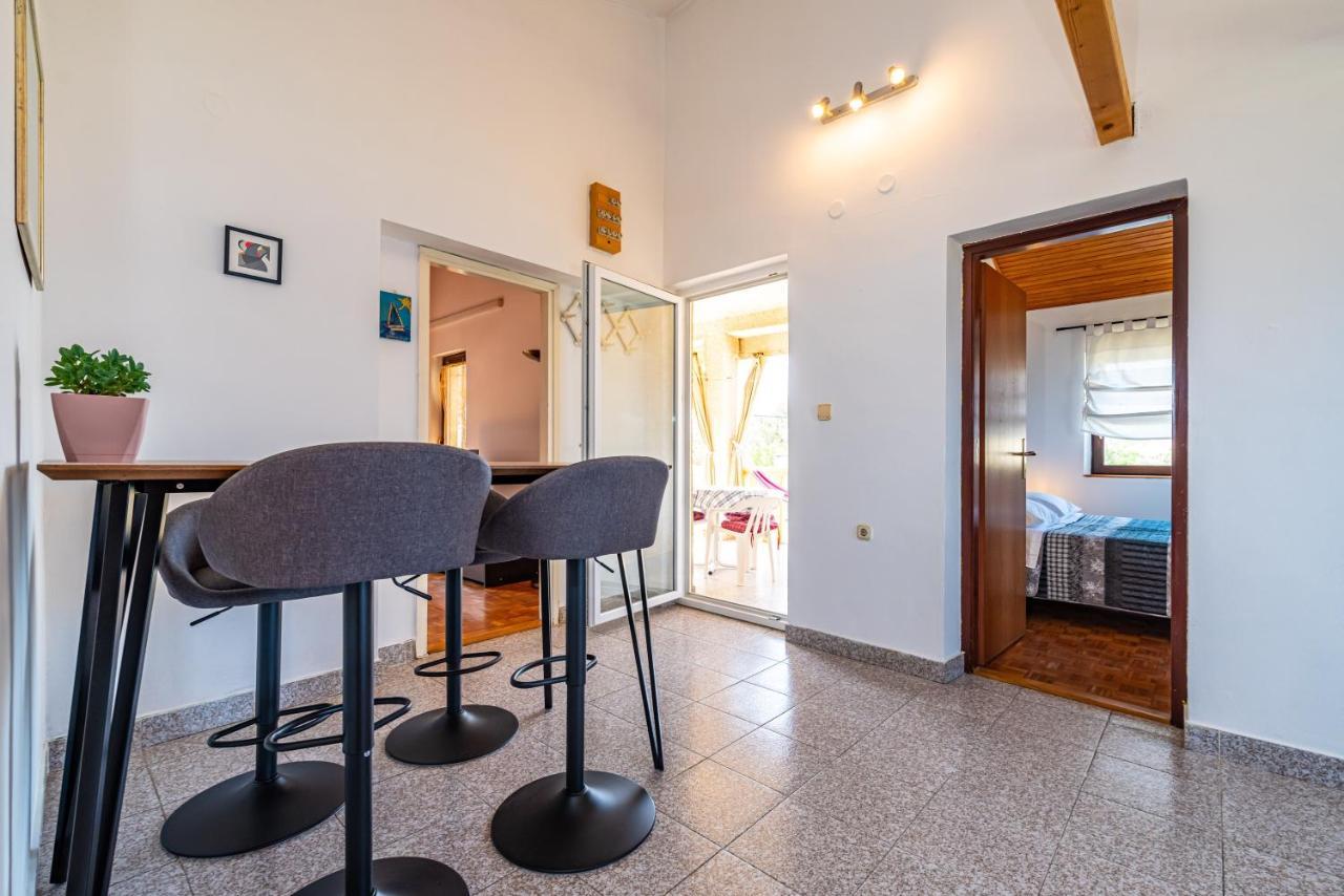 Apartment Sea And Mountain With Pool Novigrad  Стая снимка