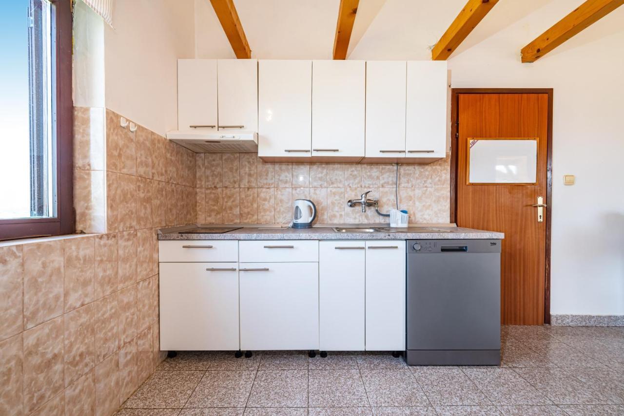 Apartment Sea And Mountain With Pool Novigrad  Стая снимка