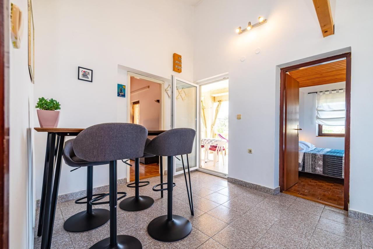 Apartment Sea And Mountain With Pool Novigrad  Стая снимка