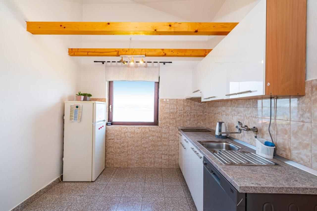 Apartment Sea And Mountain With Pool Novigrad  Стая снимка