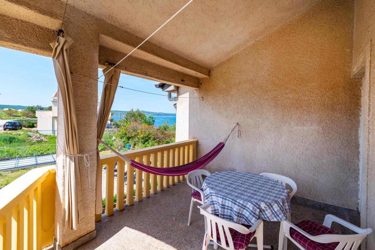 Apartment Sea And Mountain With Pool Novigrad  Екстериор снимка
