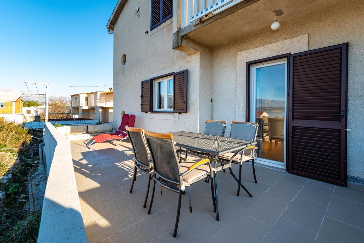 Apartment Sea And Mountain With Pool Novigrad  Екстериор снимка